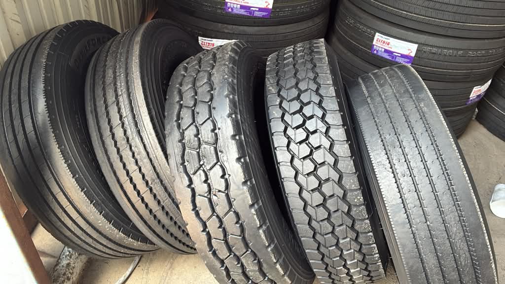Firestone 11R22.5